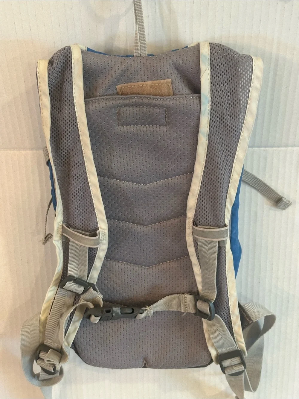 Camelback Mini Mule Hydration Backpack 1.5L (50oz) Blue Pre-Owned NO  Bladder